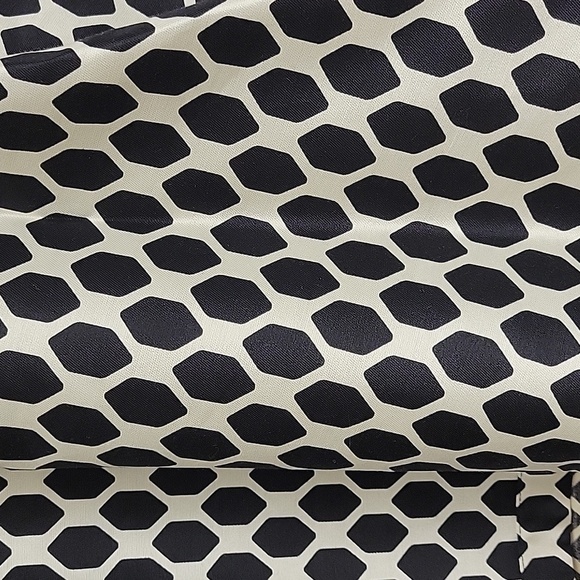 Diane von Furstenberg wool/silk skater skirt. women's sz 2 black cream NWT - Picture 2 of 7